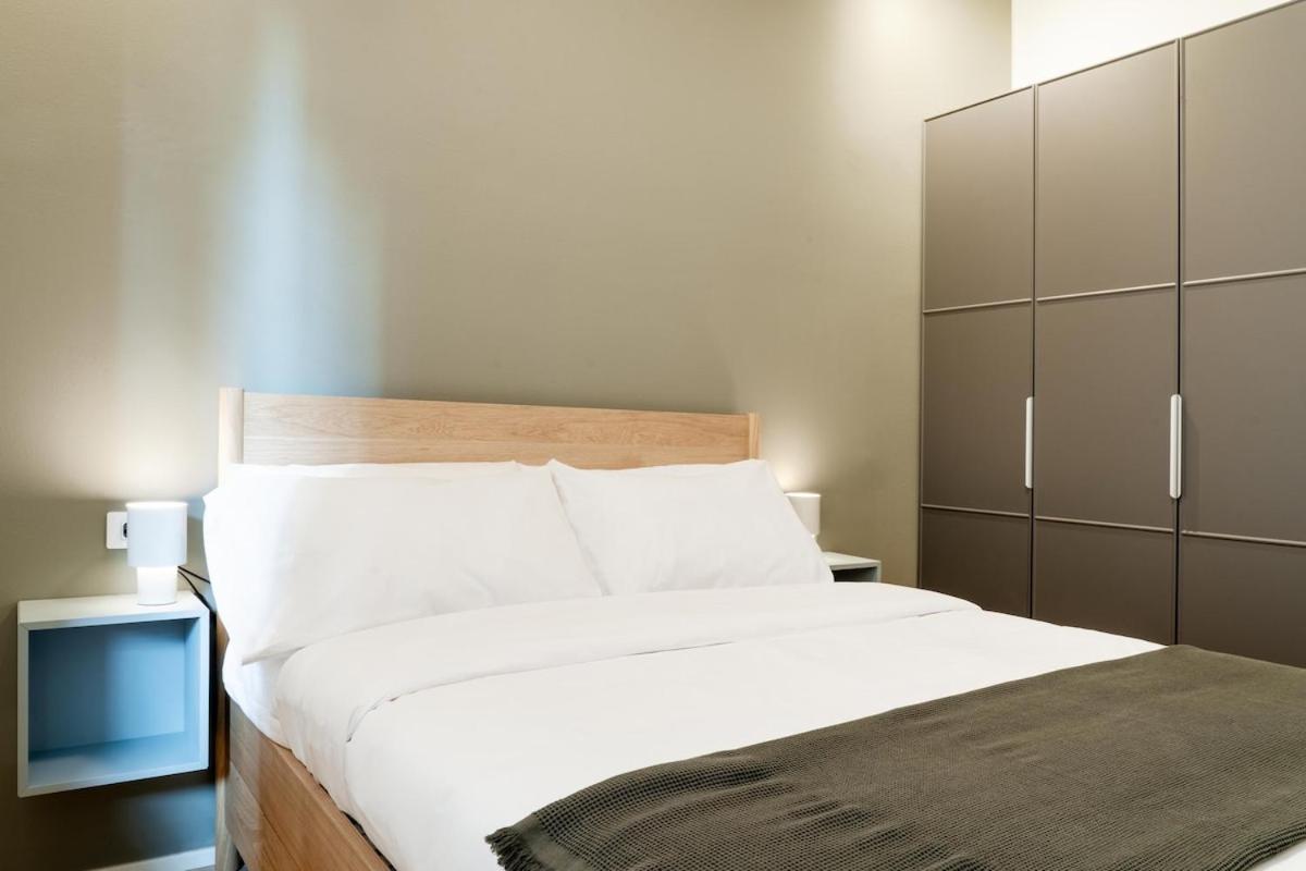 Nuovo - Con Due Da Letto Appartement *