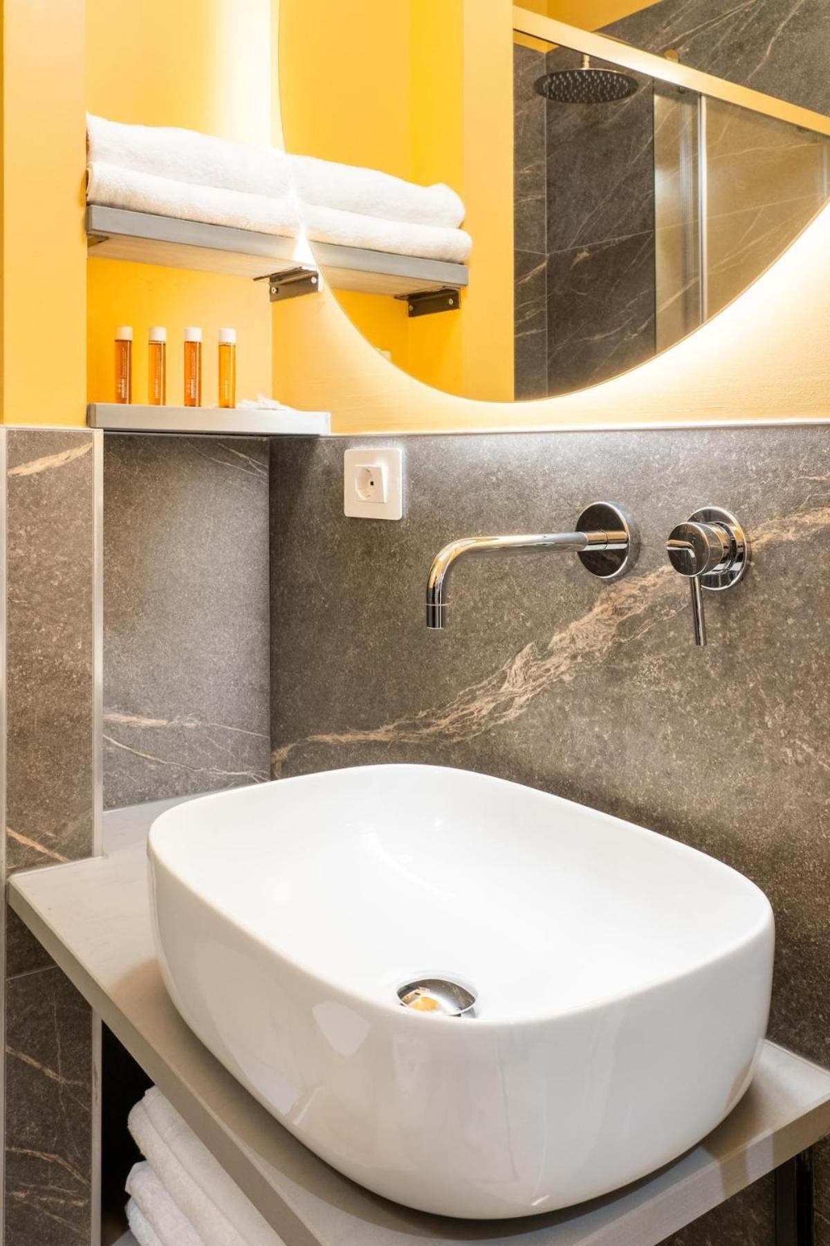 Nuovo - Con Due Da Letto Appartement